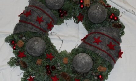 Grauer Adventskranz