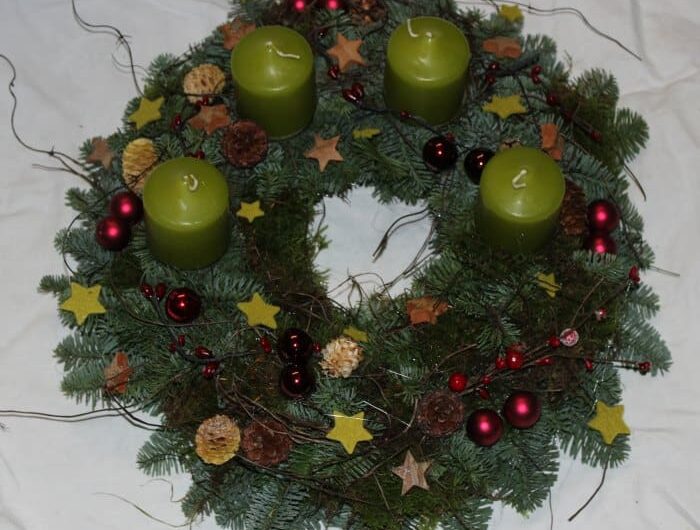 Grüner Adventskranz