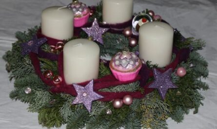 Eine süße Versuchung - Adventskranz in Pink