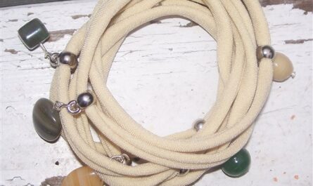 Lycra-Armband und Ohrringe mit Ösen-Perlen