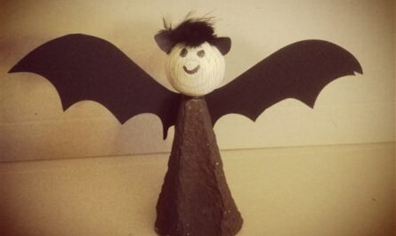Fingerpuppe Fledermaus aus Eierkarton basteln