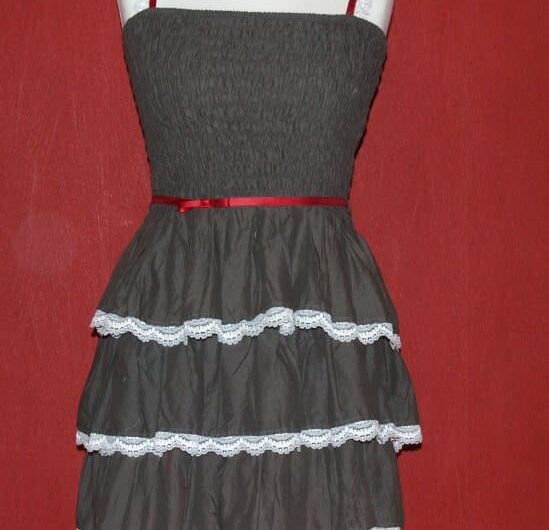 Kleid mit Spitze