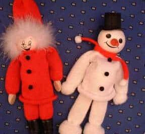 Schneemann und Weihnachtsmann aus Strickschlauch