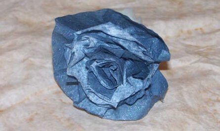 Blume aus Papierstreifen