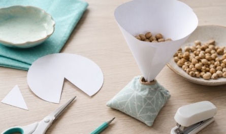 Trichter aus Papier selber machen: schnelle Hilfe zum Einfüllen