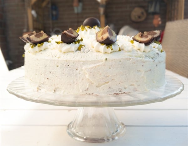 Marzipan-Nougat-Torte mit Pistazien-Sahne und Schokoladen-Ganache