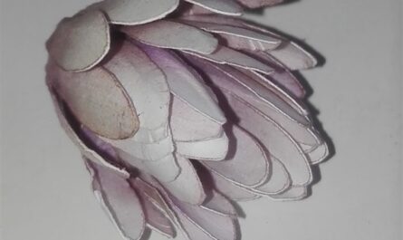 Kleeblüte aus Papier