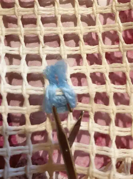 Kinderteppich selber knüpfen mit einem Knüpf-Set - Bastelfrau