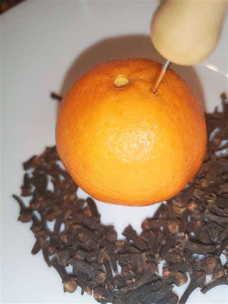 Pomander aus Orangen und Mandarinen selber machen