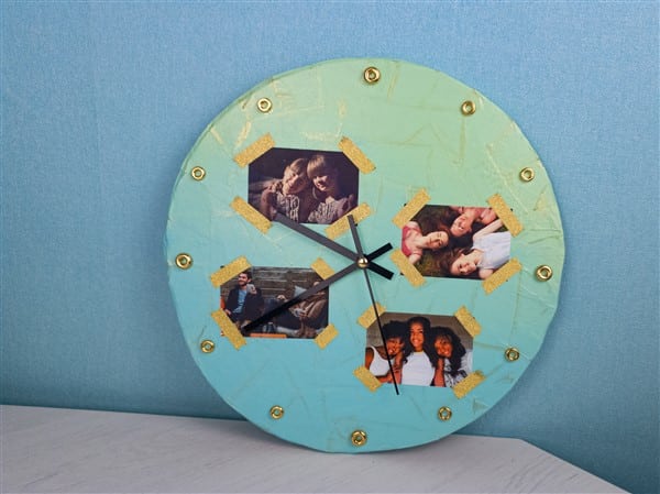 Uhr mit Fotos aus Pappe basteln - mit Washi Tape zum auswechseln der Fotos