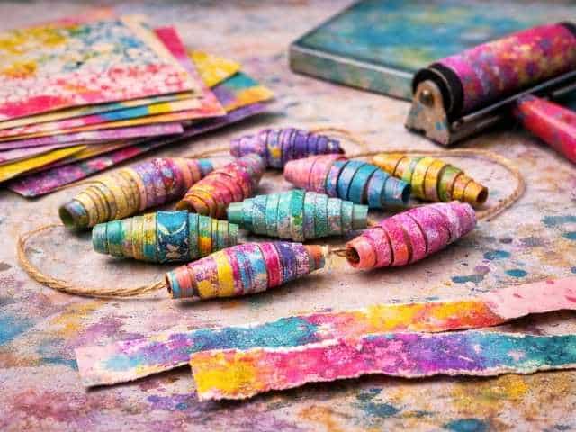 Papierperlen aus Gelliprints