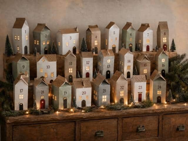 Adventskalender aus Milchkartons als Weihnachtsdorf