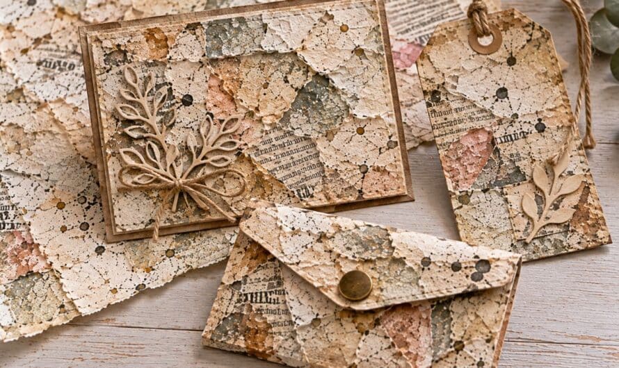 Zeitungspapier upcyceln: Grungiges Bastelpapier mit Gesso und Servietten